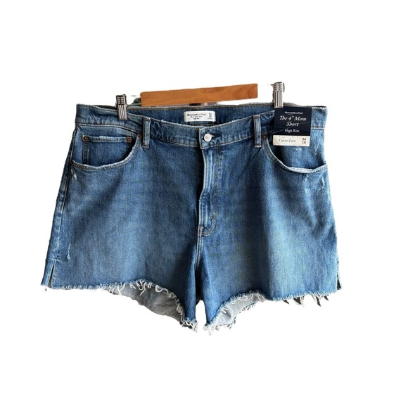 Abercrombie & Fitch - NWT The High Rise 4” Mom Curve Love Jean Shorts Sz 18 - Picture 4 of 9